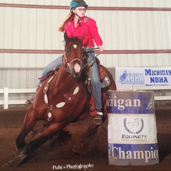 Meet your Posher, Sarah - Picture 2 of 3